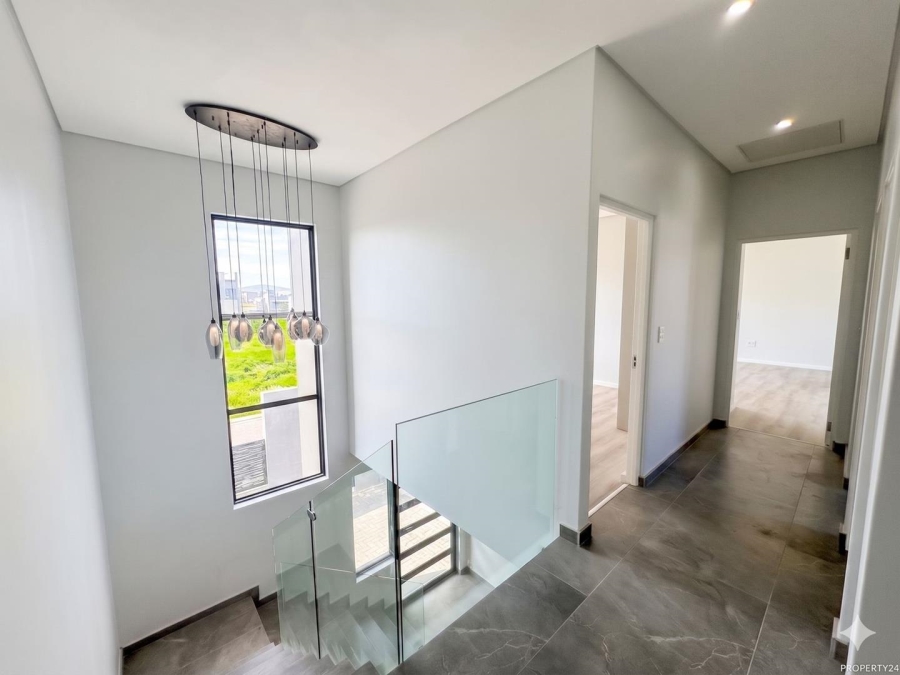 4 Bedroom Property for Sale in Sandown Western Cape